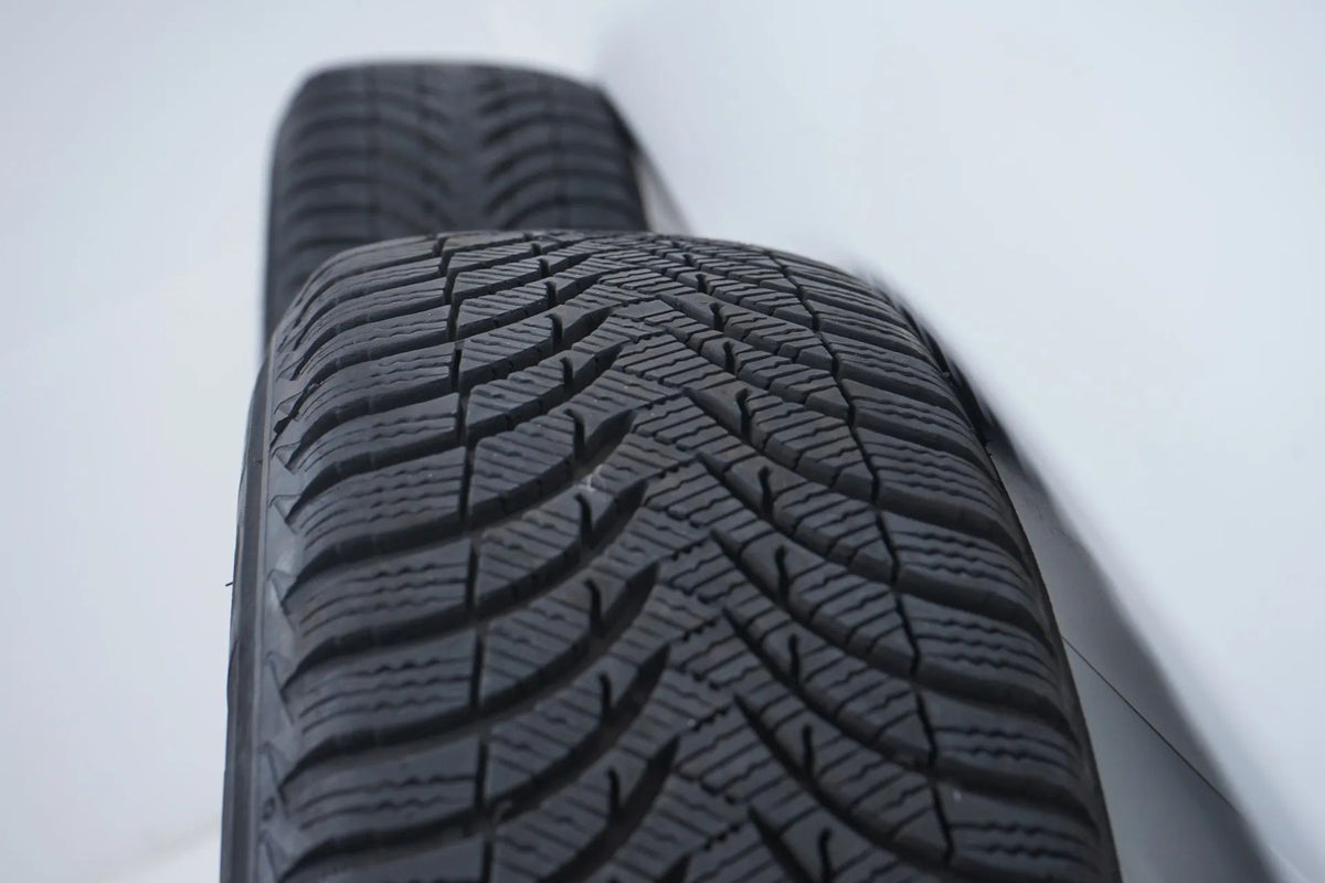 Mercedes GLA W156 X156 winter tires/wheels 215/60/17 inch Detail view 11