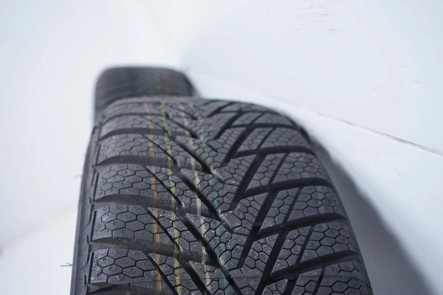 2 x Neu Smart W451 Komplettrad Winterreifen 175 55 15 Zoll