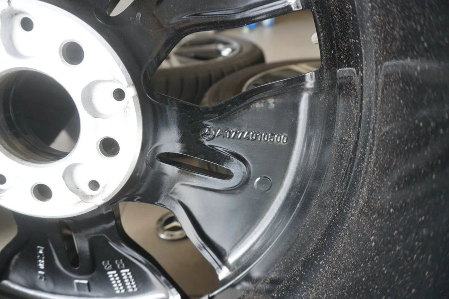 Cerchi in lega originali Mercedes Classe A W177 Classe B CLA, pneumatici invernali 225 45 R18