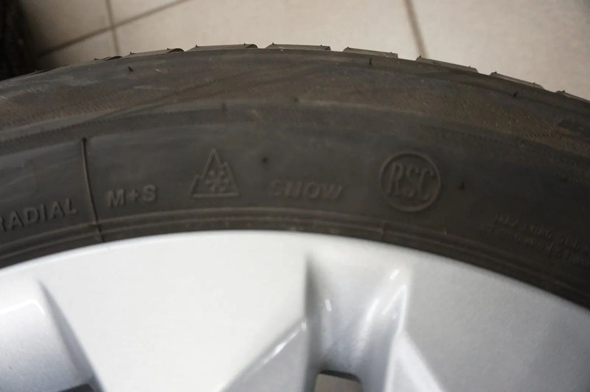 Jantes alliage d'origine BMW X1 F48 X2 F39 Roues hiver Pneus hiver 225 55 R17 6mm Vue détaillée 9