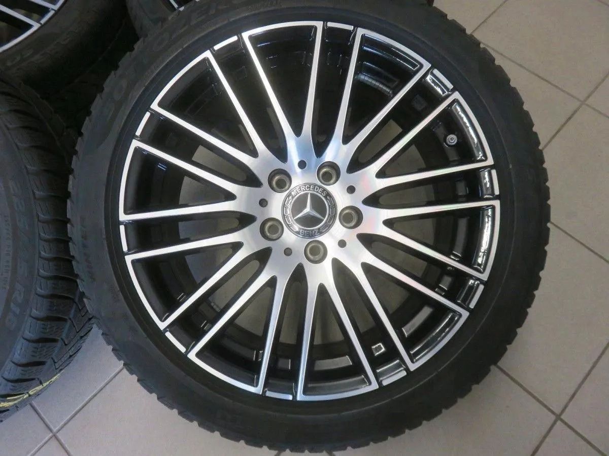 Original Mercedes C-Klasse W206 S206 18 Zoll Alufelgen Winterräder Winterreifen Detailansicht 2