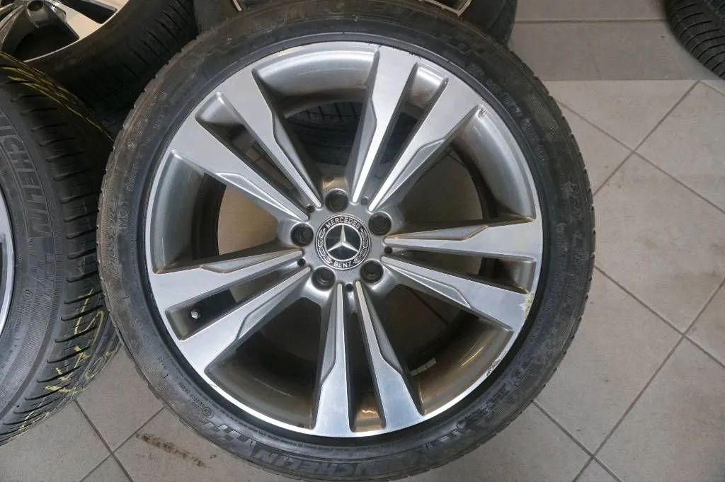 Genuine Mercedes S-Class W222 19 inch alloy wheels summer tires summer wheels Detailansicht 2
