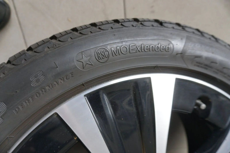 Jantes alliage d'origine Mercedes Classe E W213 Roues d'hiver Pneus d'hiver 245 45 R18