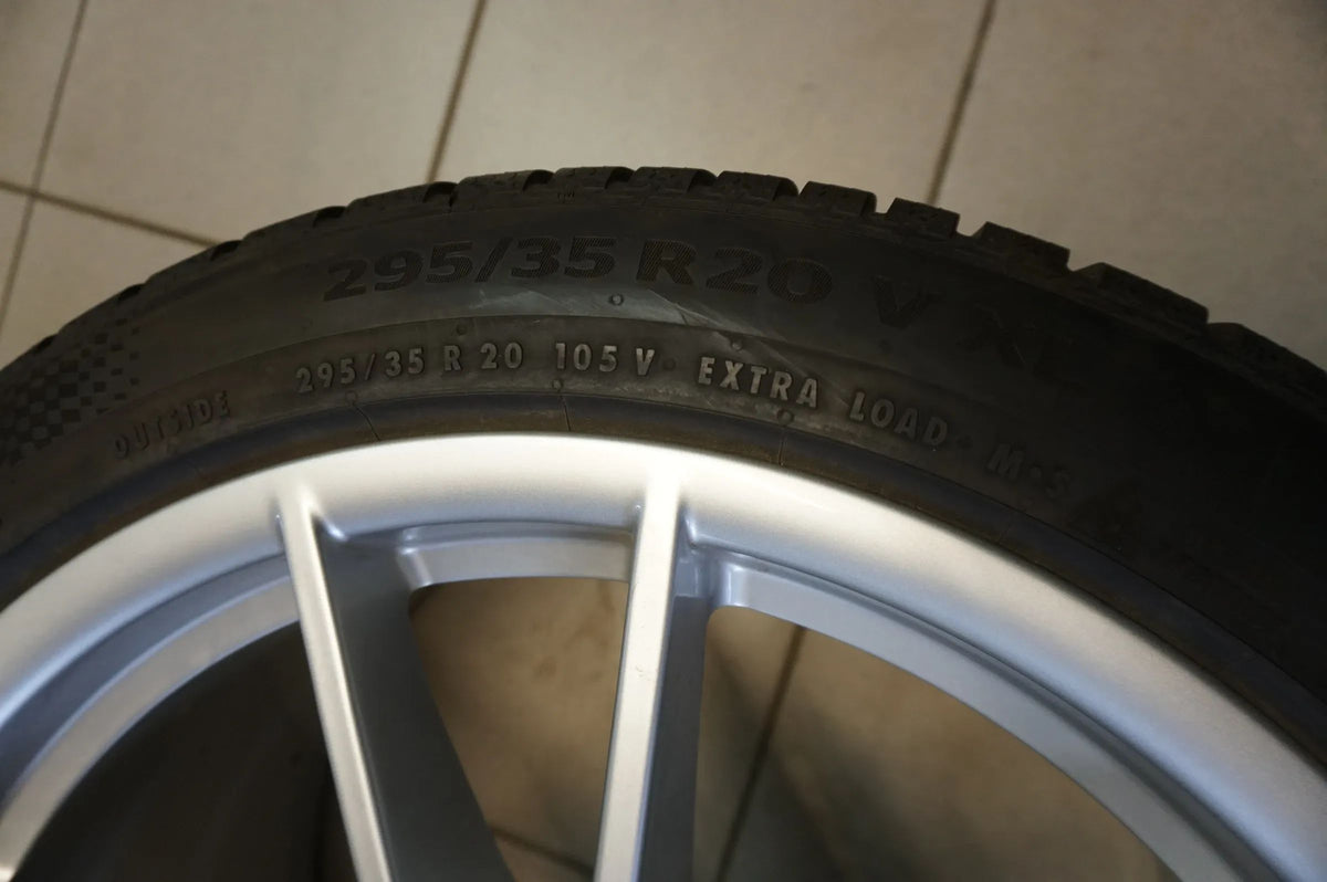 Original Porsche 911 992 19 20 Inch Alloy Wheels TOP Winter Tires Winter Wheels Detailansicht 6