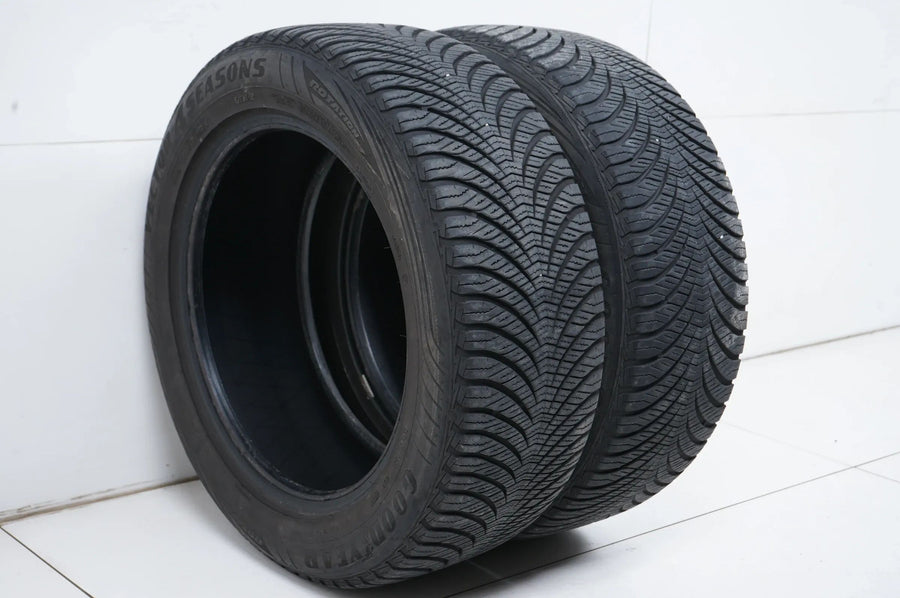 2 x Allwetterreifen Goodyear 225 55 17 Zoll ca.5mm DOT17