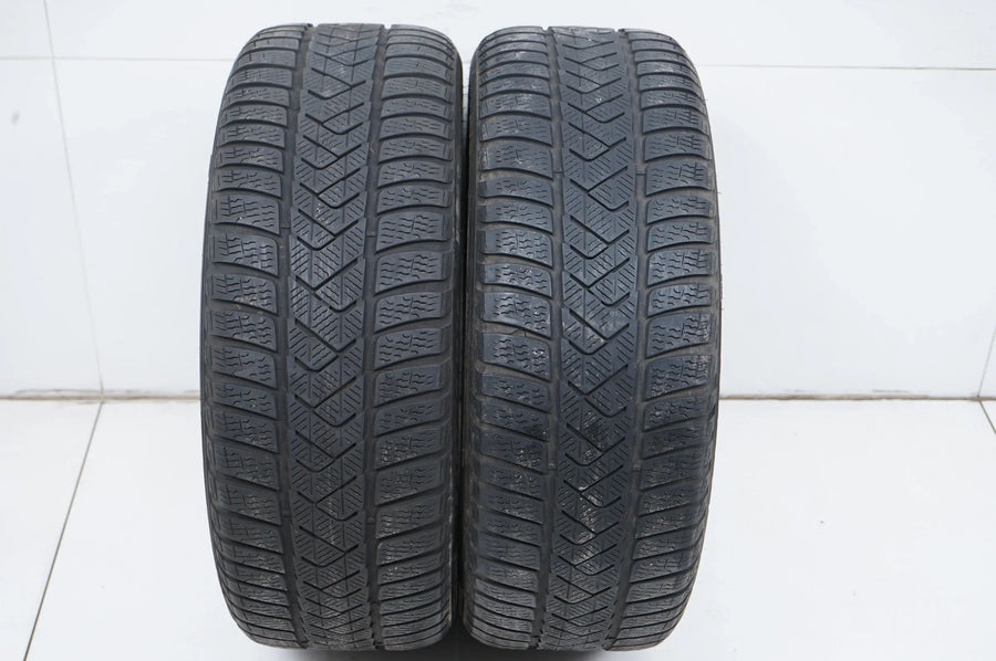 2 pneus hiver Pirelli 225/45 R18 pouces DOT21, profondeur de sculpture d'environ 4 mm MO RFT