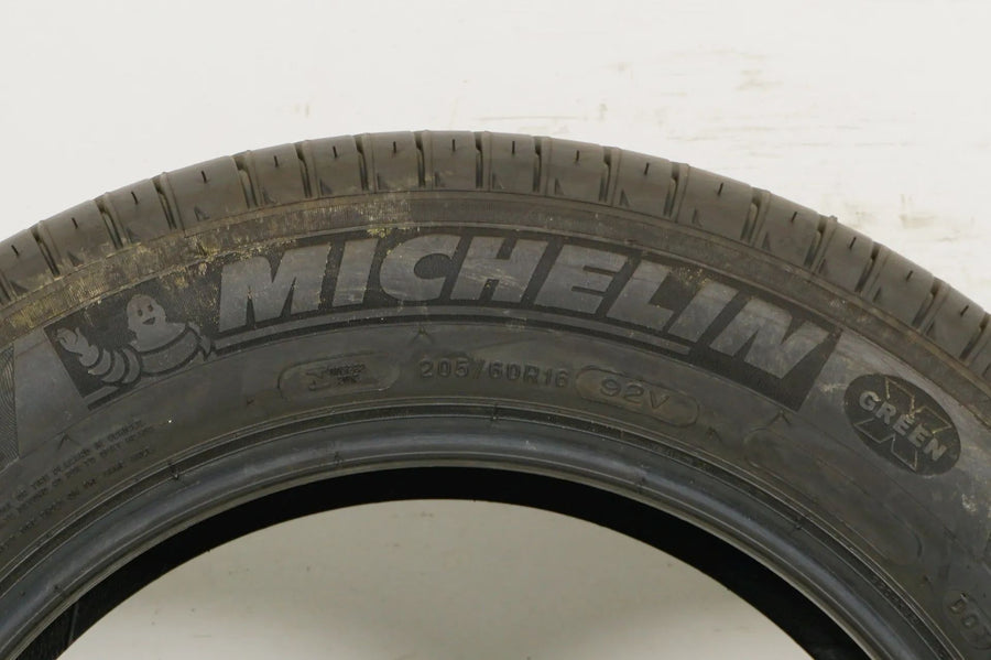 1x Neu Demo Sommerreifen 205 60 16 Zoll Michelin DOT17 MO