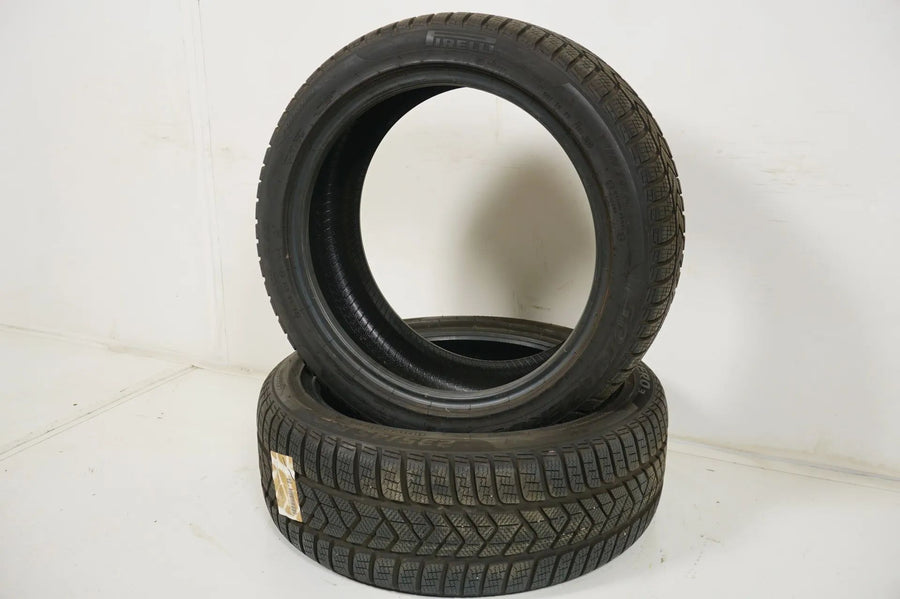 2x Pirelli winter tires 235 45 19 inch approx. 7 mm tread depth DOT18 MO