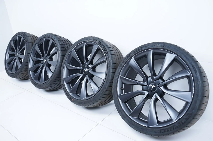Tesla Model 3 summer tires, summer wheels 235/35/20 inch