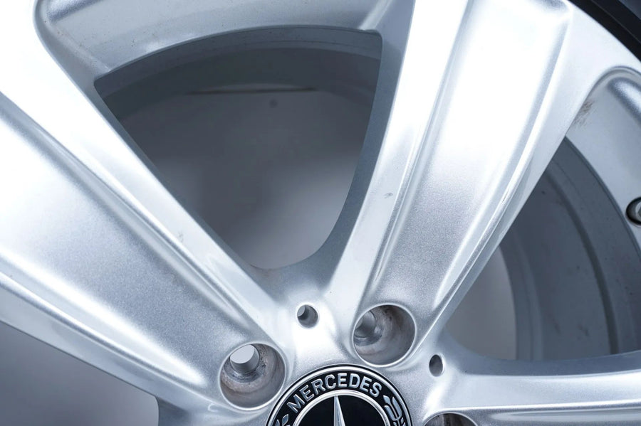 Mercedes GLC W253 X253 zimní pneumatiky zimní kola 235 60 18 palců