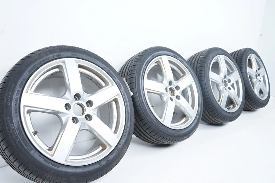 Ford C Max Mondeo Volvo V40 Pneus Hiver 215 45 17 Pouces 5x108