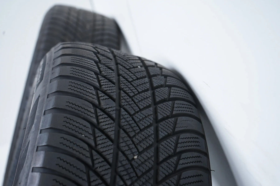 Pneus/jantes hiver Audi A6 4K C8 225/60 R17 pouces 4K0601025