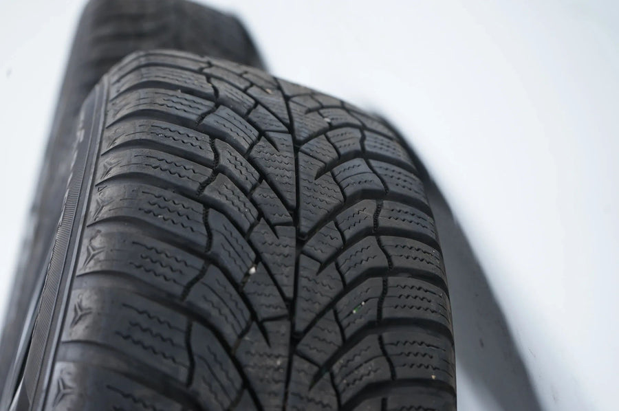KIA inconnu roues d'hiver pneus d'hiver 175 65 14 pouces 4 trous