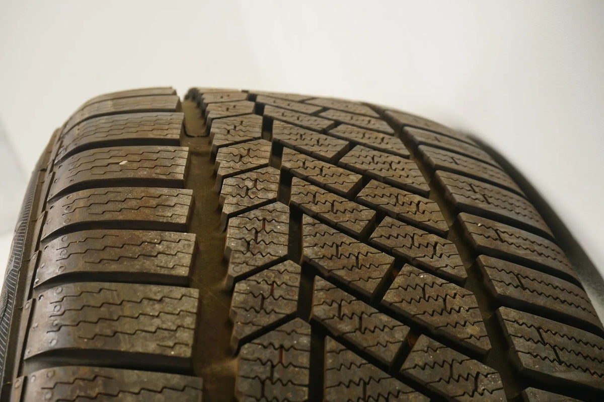 1 pneu hiver 225 50 18 pouces Continental env. 7 mm DOT16 Bmw* RFT Vue détaillée 4