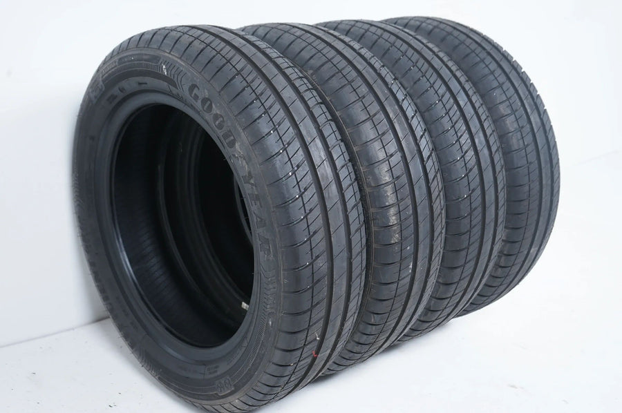 4x pneus d'été Goodyear Compact 165 65 15 pouces DOT22 env. 7 mm
