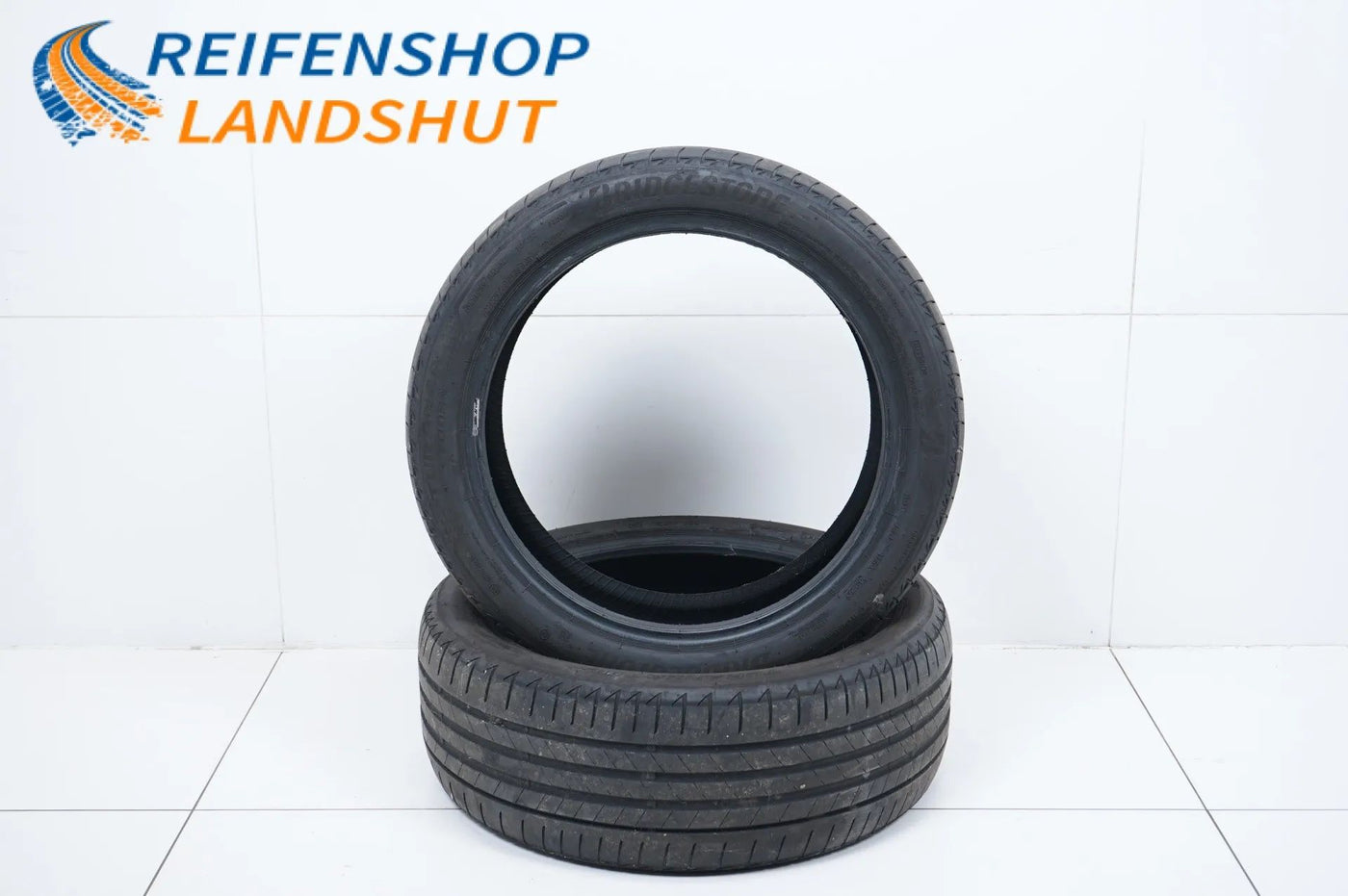 2x pneus d'été 225 45 18 pouces Bridgestone env. 4mm DOT20 Bmw*
