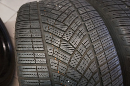 Jantes alliage aéro Porsche Taycan 20 pouces d'origine pneus hiver roues hiver 7mm 2023