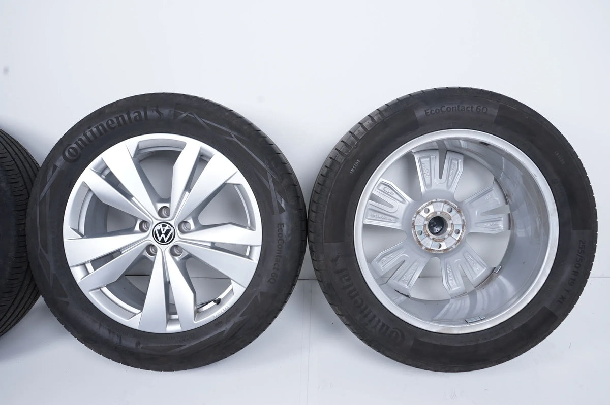 VW Volkswagen ID4 E2 Summer Wheels Summer Tires 19 Inch Detailansicht 14