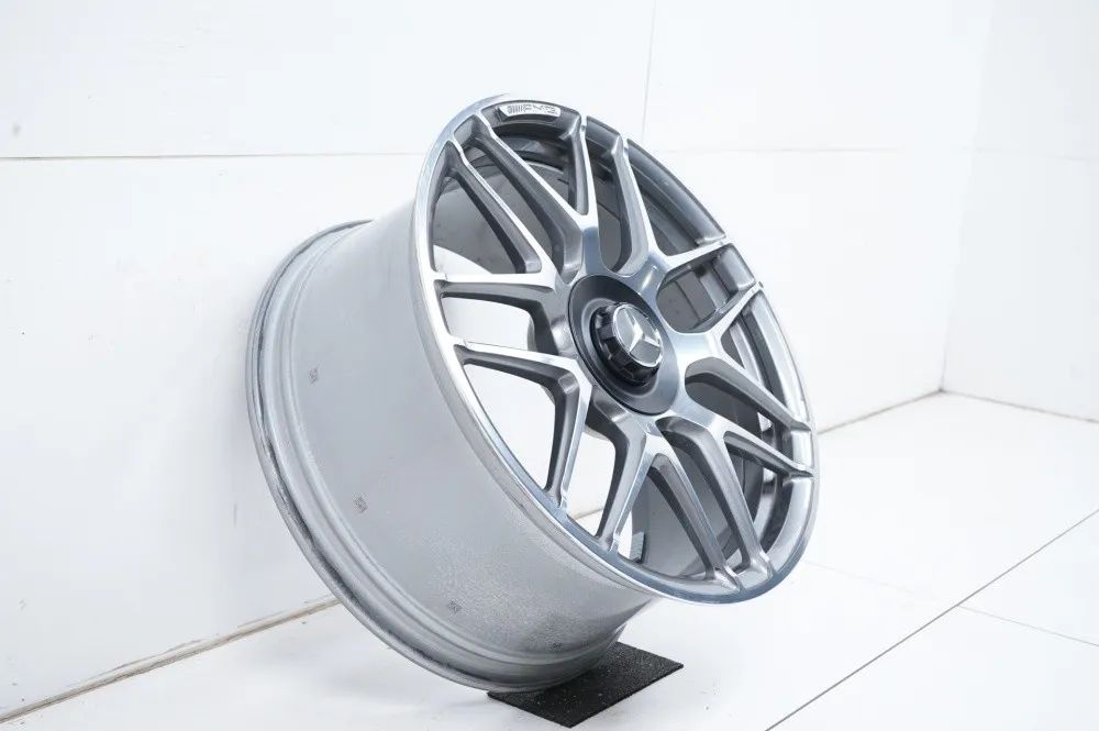 1x Mercedes A45 CLA45 W177 Alufelge 19 Zoll A1774012400 9J ET52 Detailansicht 2