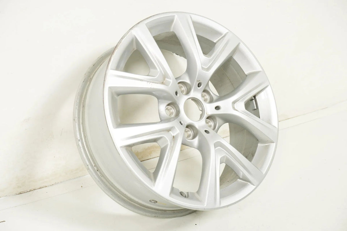 1 x Originele BMW X1 X2 F48 F39 lichtmetalen velg 17 inch 574 6856076 Detailweergave 2