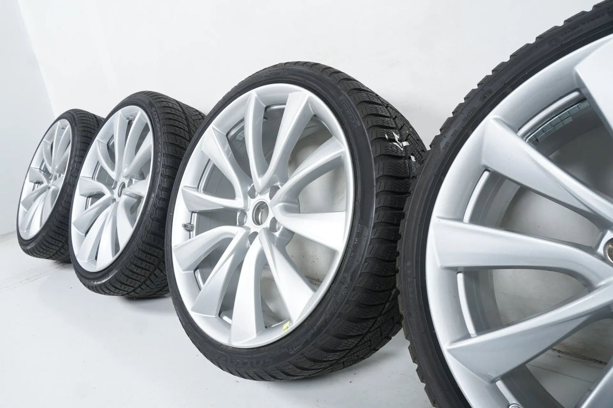 Like new Tesla Model 3 winter wheels 235/35/20 inch with sensors (valid until 2020) Detailansicht 9