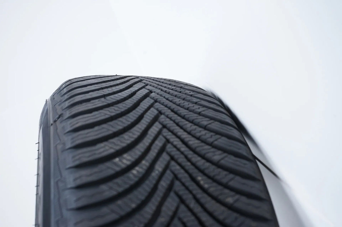 Roues et pneus hiver 16 pouces pour Mercedes Classe AB W177 W247 Vue détaillée 14