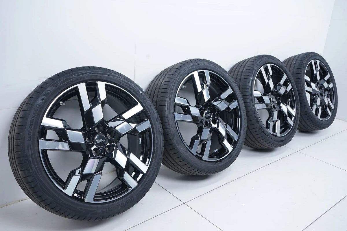 MINI Countryman U25 BMW X1 U11 Summer Wheels 245 40 20 inch Detailansicht 2