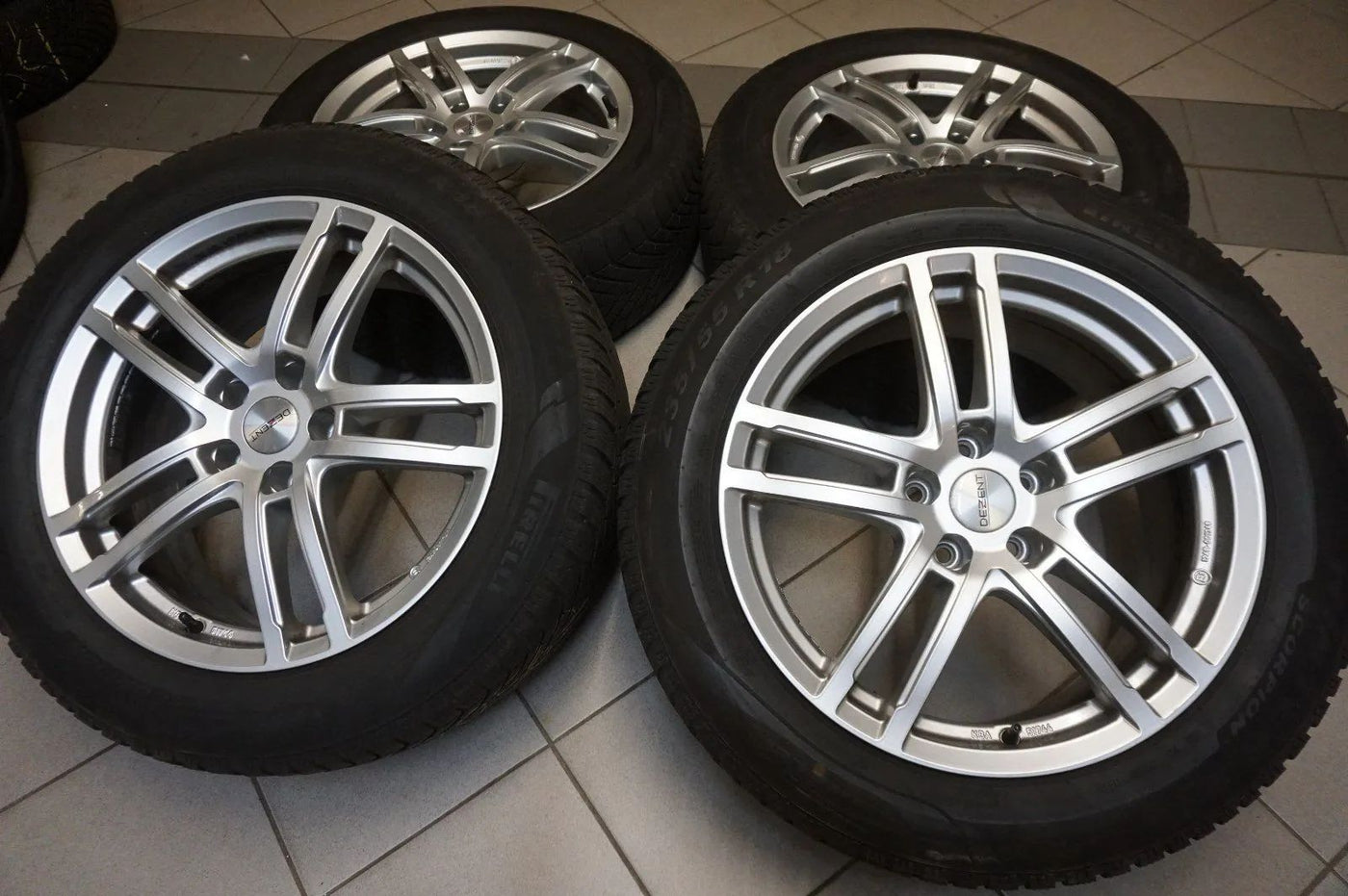 Jantes alliage Audi A6 C8 4A Pneus hiver Roues hiver 235 55 R18 pouces