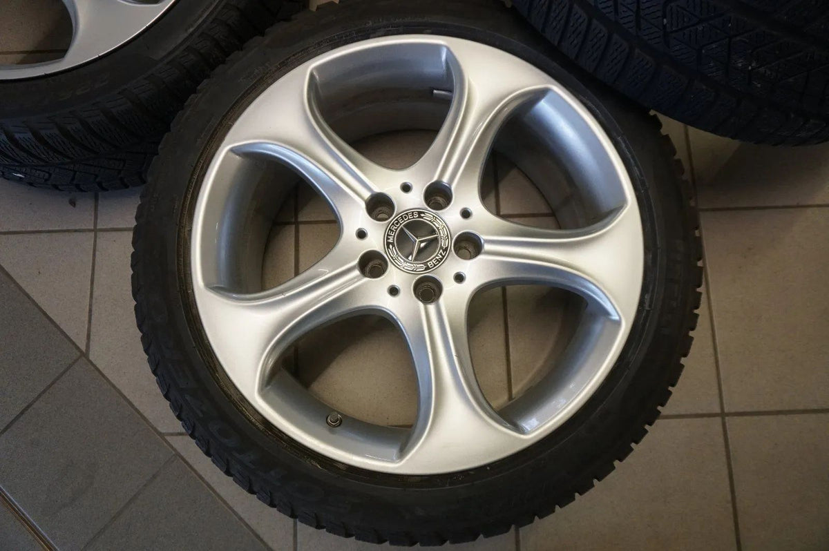 Original Mercedes C-Klasse W205 18 Zoll Alufelgen Winterräder Winterreifen Detailansicht 7
