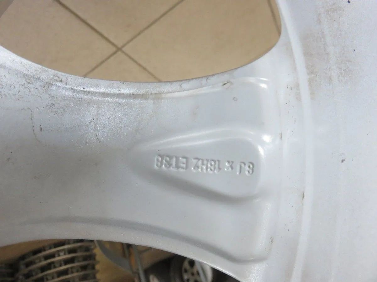 Cerchi in lega originali Mercedes GLC X253 C253 da 18 pollici, ruote complete invernali, pneumatici invernali 6mm Visualizzazione dettagliata 9