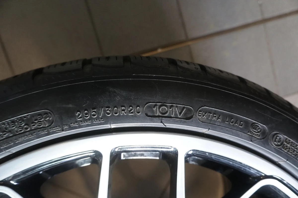 Original Porsche Carrera 911 991 Turbo S GTS Alloy Wheels Winter Tires Winter Wheels Detailansicht 6
