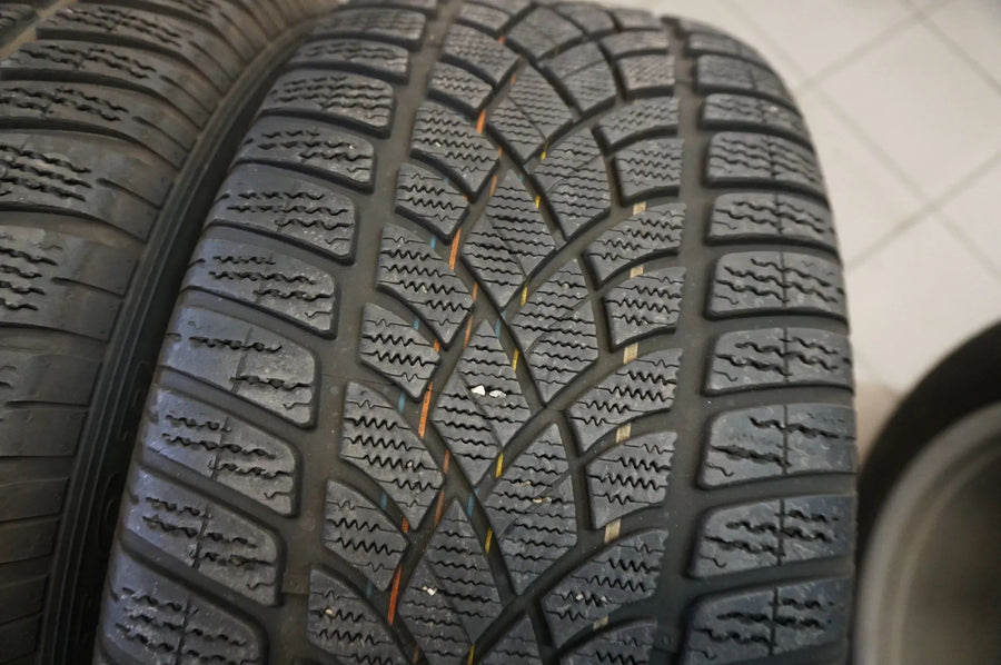 Jantes alu d'origine Porsche Cayenne 92A pneus hiver 275 45 R20 pouces 7P5601025AH