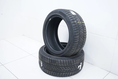 2x Winterreifen 275 40 18 Zoll Pirelli ca.4 mm DOT19 MO