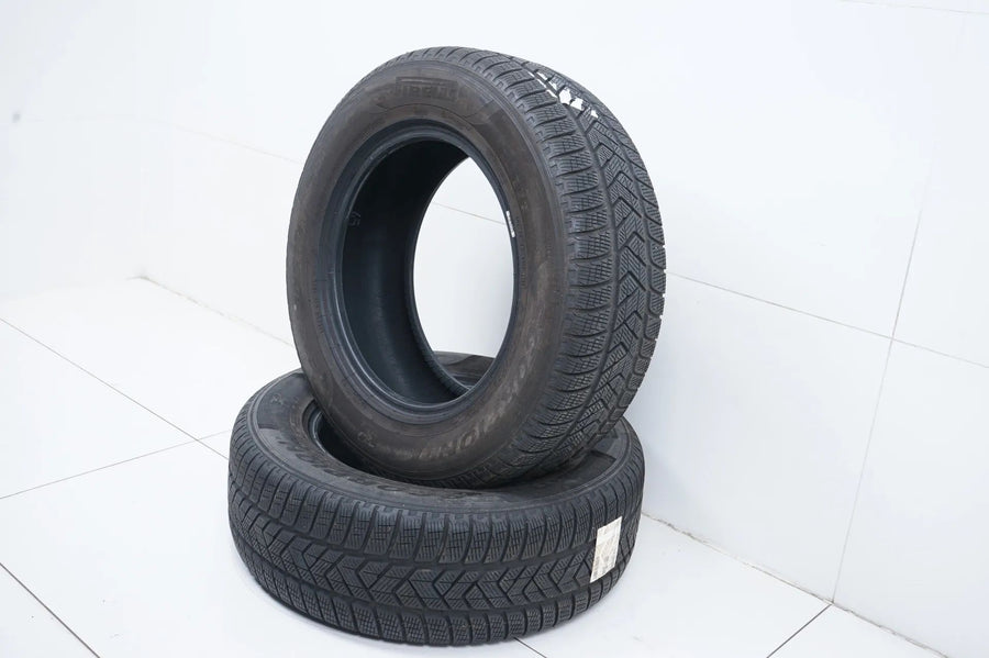 2x Winterreifen Pirelli Scorpion Winter 235 65 R17 104H DOT21/20 MO 5mm