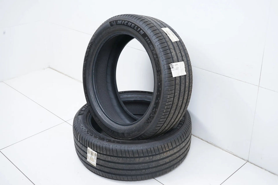 2 x summer tires 235 50 20 inch Michelin DOT22 approx. 6 mm tread depth