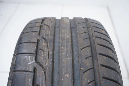 1 pneu été de démonstration Dunlop 245/35/19 pouces DOT15 MO
