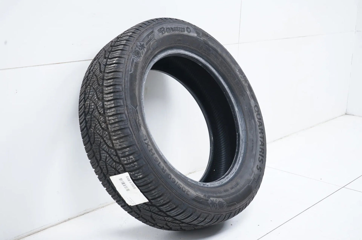 1x Winter tire 205 60 16 inch Barum approx. 7 mm DOT23 Detail view 4