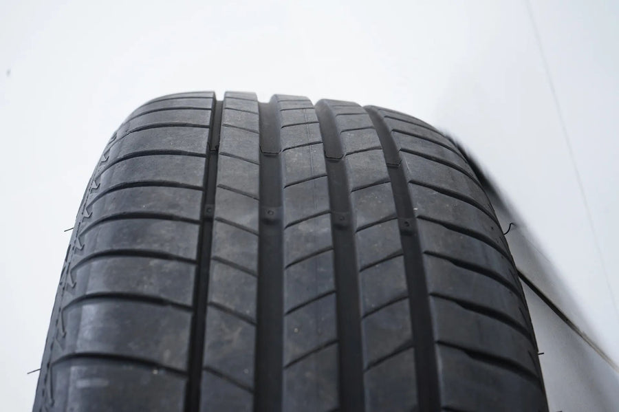Mercedes C Klasse W206 Winterräder mit neuen Winterreifen 18 Zoll