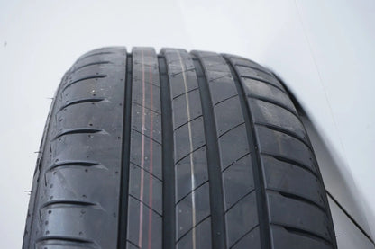Mercedes EQA EQB H243 X243 AMG Allwetterräder mit neuen Allwetterreifen 235 50 19 Zoll