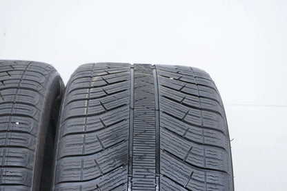 2 pneus hiver Michelin DOT20 MO 295/40/20 pouces, profondeur de sculpture d'environ 4 mm