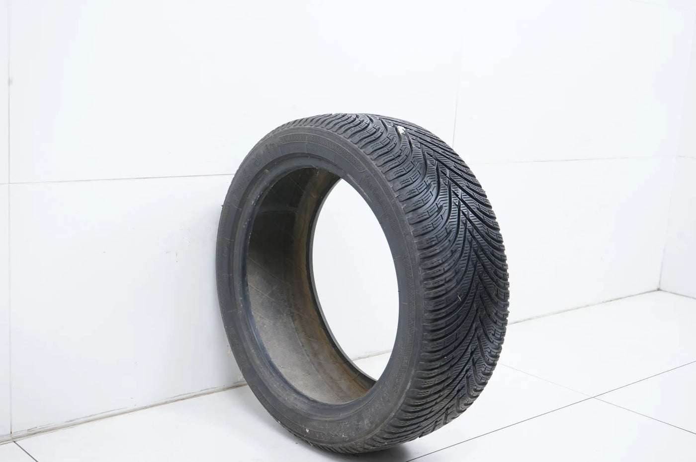 1 x All-weather tire Kleber 225 45 18 inch DOT18 approx. 6 mm