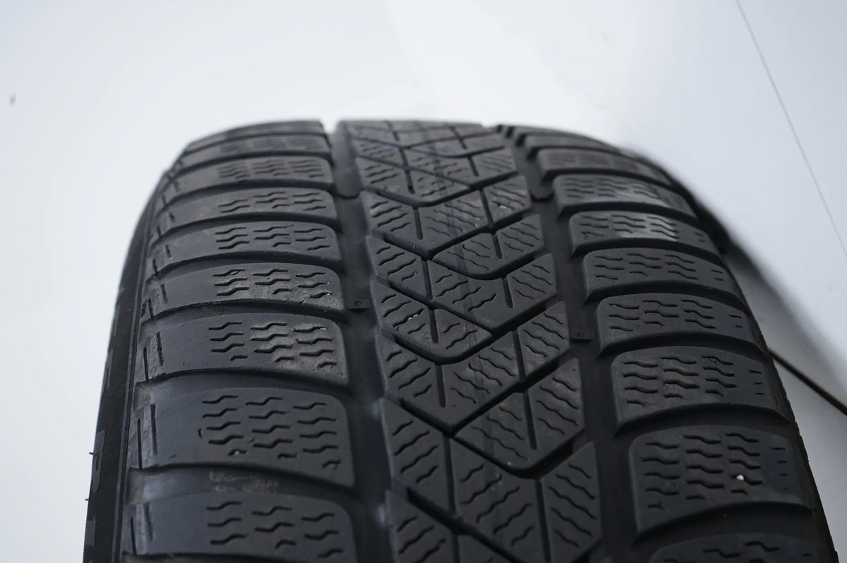 BMW 5 Series G30 G31 Winter Tires Winter Wheels 225 55 17 inch Detailansicht 16