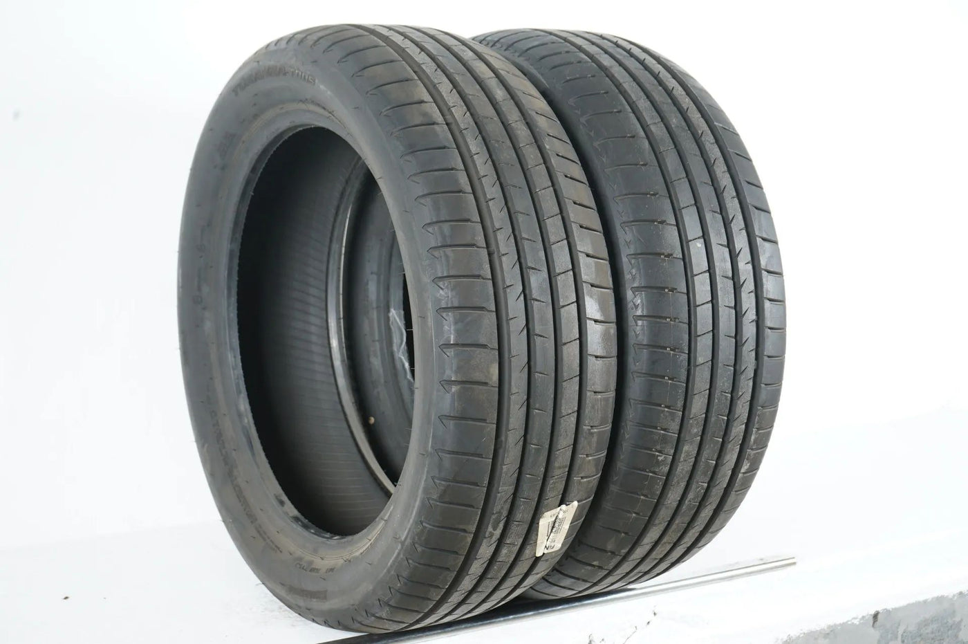 2 x DEMO summer tires Bridgestone 235 50 19 inch DO22 AO