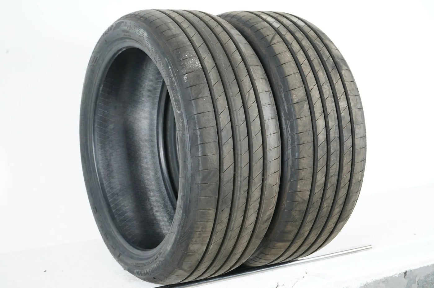 2 x Sommerreifen Goodyear 255 40 R21 21Zoll DOT24 ca.7mm Bmw*