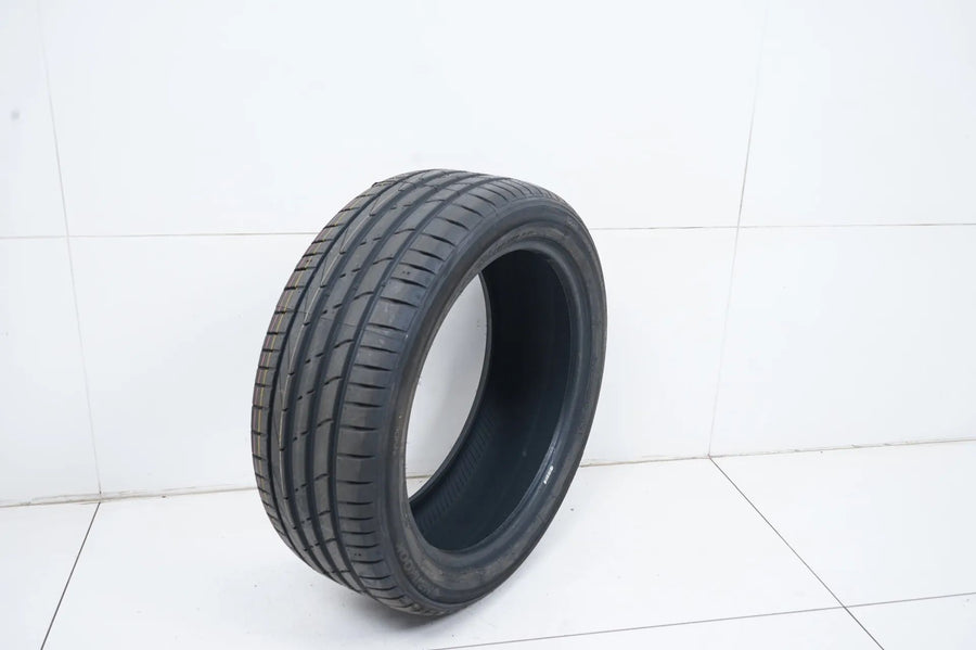 1 x DEMO Sommerreifen Hankook 225 45 18 Zoll DOT23 MO RFT