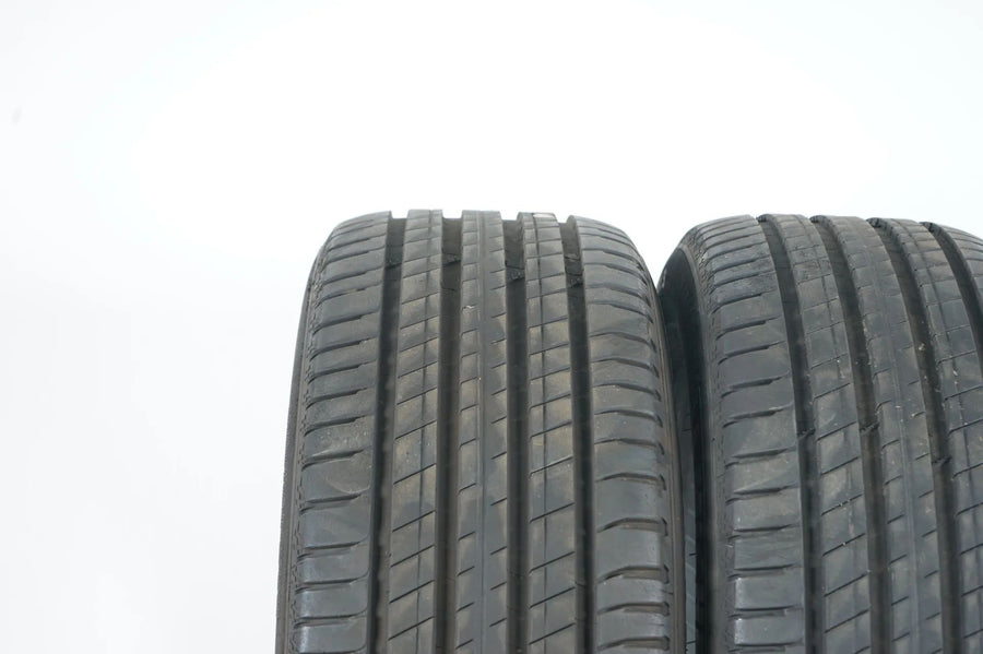 2 x Michelin summer tires 235 55 19 inch DOT22 approx. 7 mm tread depth