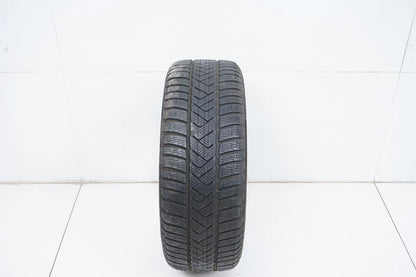 1 x Winterreifen Pirelli 225 45 18 Zoll DOT21 ca.4 mm MO RFT