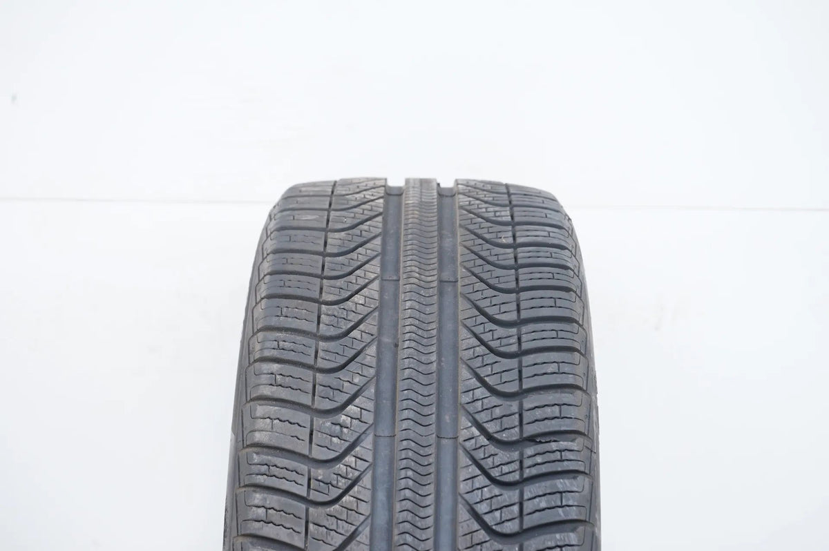 1 x Pirelli all-weather tire 225 45 18 inch DOT23 approx. 6 mm Detailansicht 4