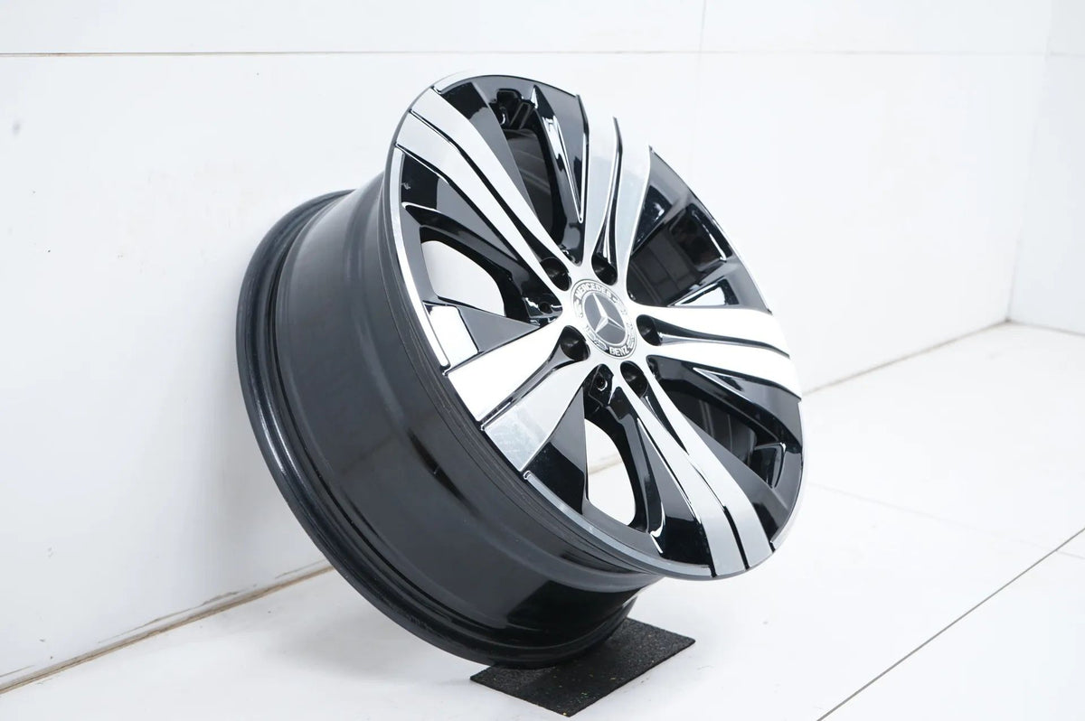 1 x hliníkový disk Mercedes třídy C W206 17 palců A2064017100 7J ET44,5 Detailní zobrazení 2