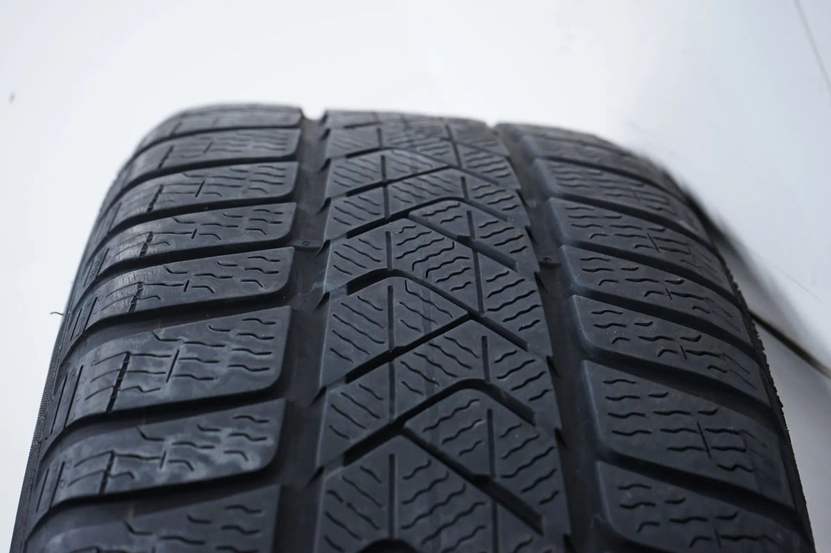 Mercedes C-Class W206 winter tires/wheels 225/45/18 inch Detailansicht 12